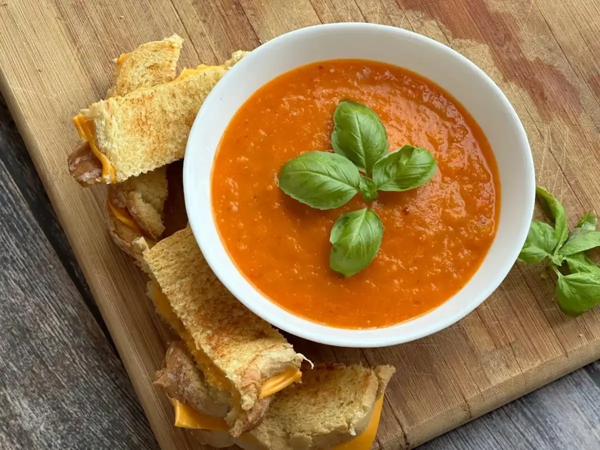 20-Minute Tomato Bisque Soup