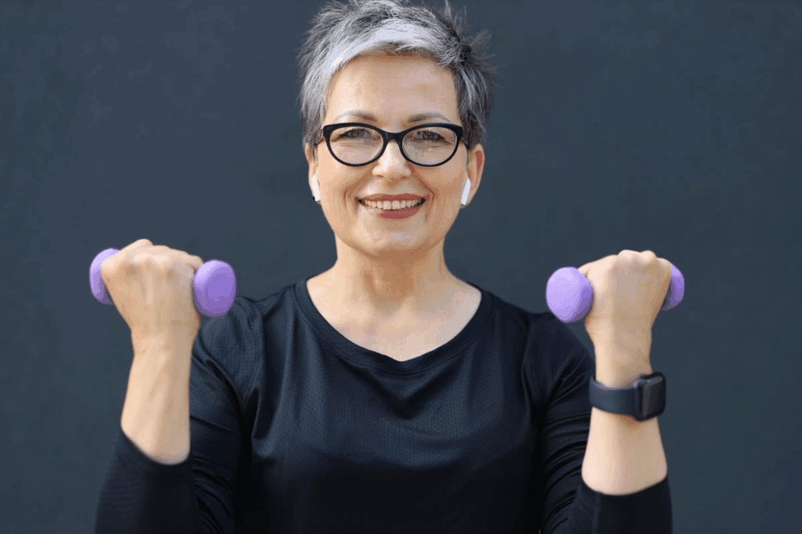 Both Strength Training and Cardio Can Help You Lose Weight